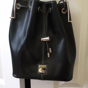 brand new dooney and Bourke